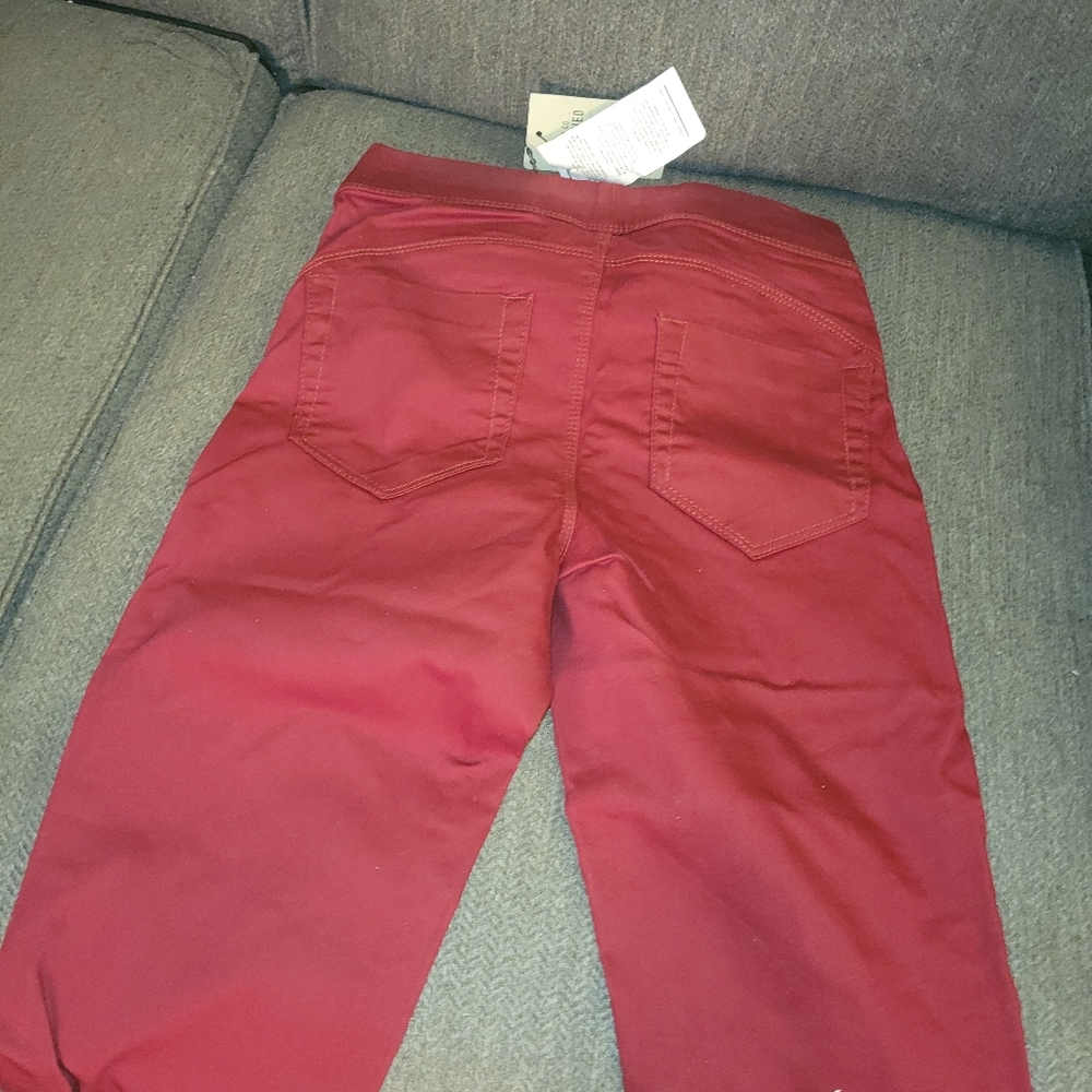 Red pants - Picture 2 of 2